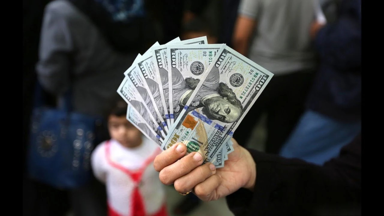 تحديثات الصرف.. استقرار سعر الدولار أمام الجنيه في جميع البنوك المصرية اليوم